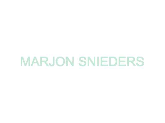 marjon-snieders-fashion-smoking